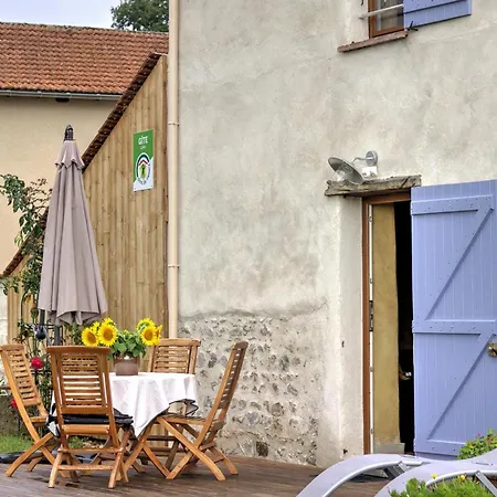 Avec 2 Et Jardin, Equipe En Campagne Avec Wi-fi Et Parking Gratuit - Fr-1-496-226 *